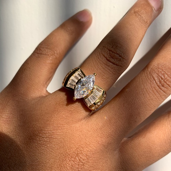 Jewelry - 18K Gold CZ Marquise Ring